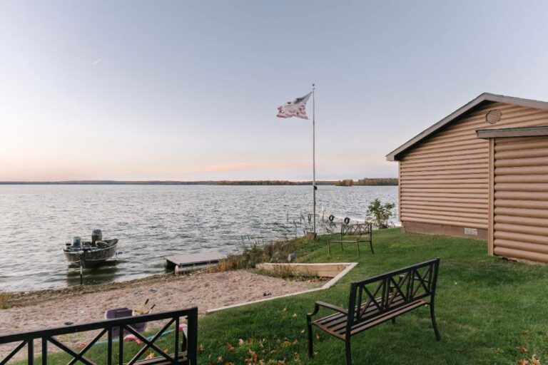 Hillside Resort Cabin 1 15