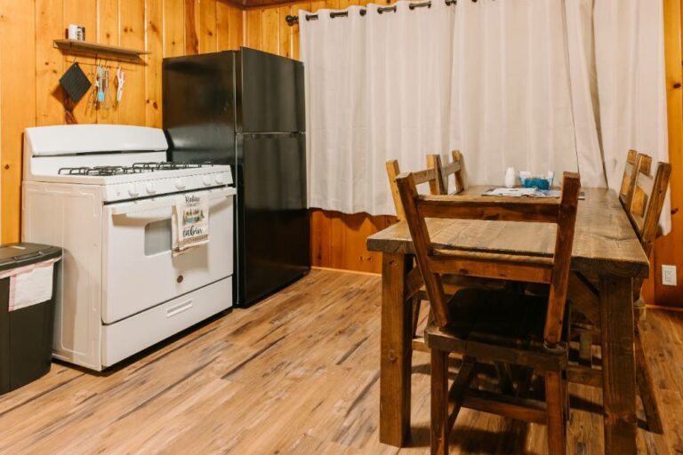 Hillside Resort Cabin 1 6