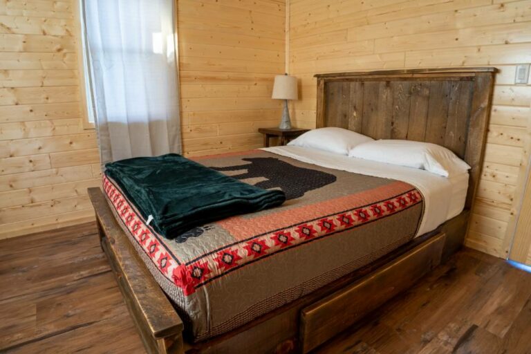 Hillside Resort Cabin 4 15