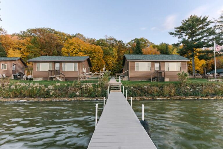 Hillside Resort Cabin 4 2