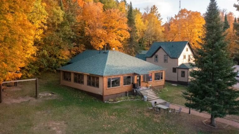 Hillside Resort Restaurant 4