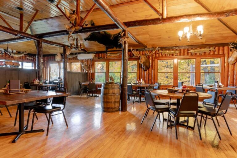 Hillside Resort Restaurant 9